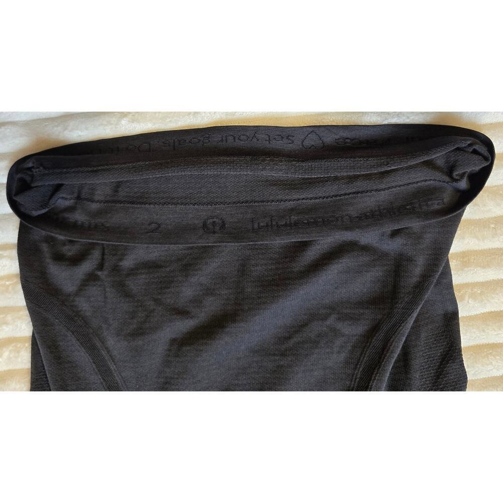 Sz 2 Lot Of 4 Lululemon One 28" Leggings, One Long Sleeve, Two Tank Tops - Picture 8 of 16